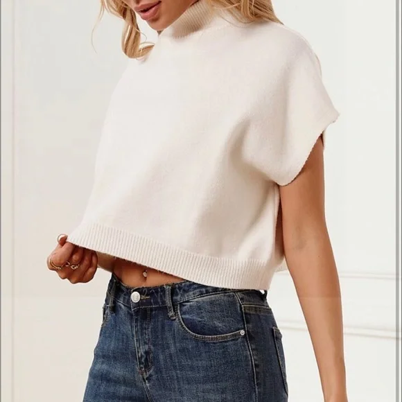 Sweaters - Picture 3 of 4